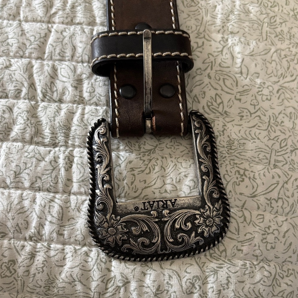 Women’s Ariat Brown Leather Belt with Silver Buckle - Picture 2 of 2